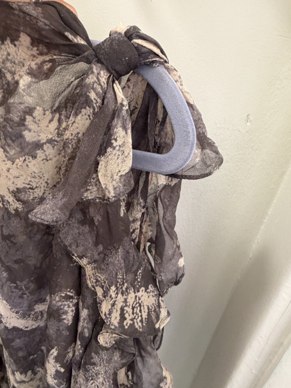 3.1 Phillip Lim 100% Silk Abstract Gray Ruffled Butterfly Asymmetrical Blouse - Picture 3 of 9